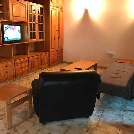 Апартаменты Larnaca Seaview 2 Bedroom Пила