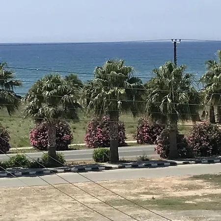 Larnaca Seaview 2 Bedroom Апартаменты