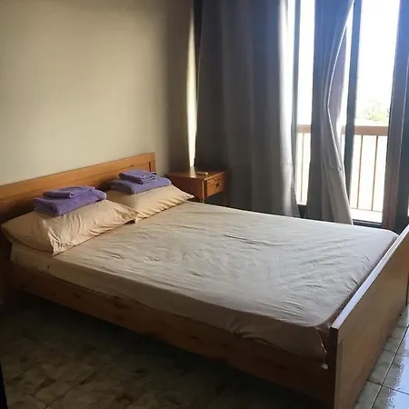 Апартаменты Larnaca Seaview 2 Bedroom Пила