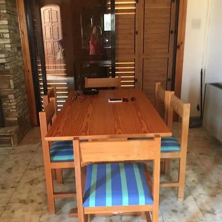 Апартаменты Larnaca Seaview 2 Bedroom Пила