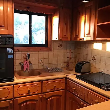 Larnaca Seaview 2 Bedroom דירה פיילה